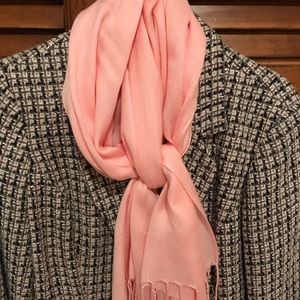 ✳️ 3 for💲2️⃣4️⃣ ✳️  Long Pink Scarf with Fringe 🧣